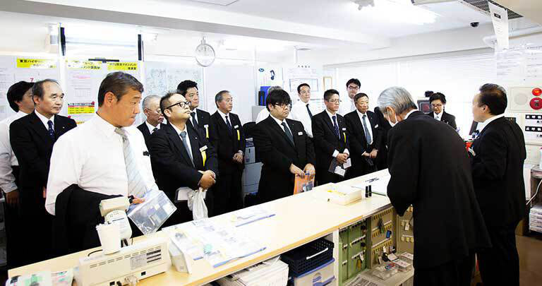 photo-list-many-staff_20201125153135791.jpg