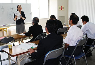 support-training-basic-img-people.jpg